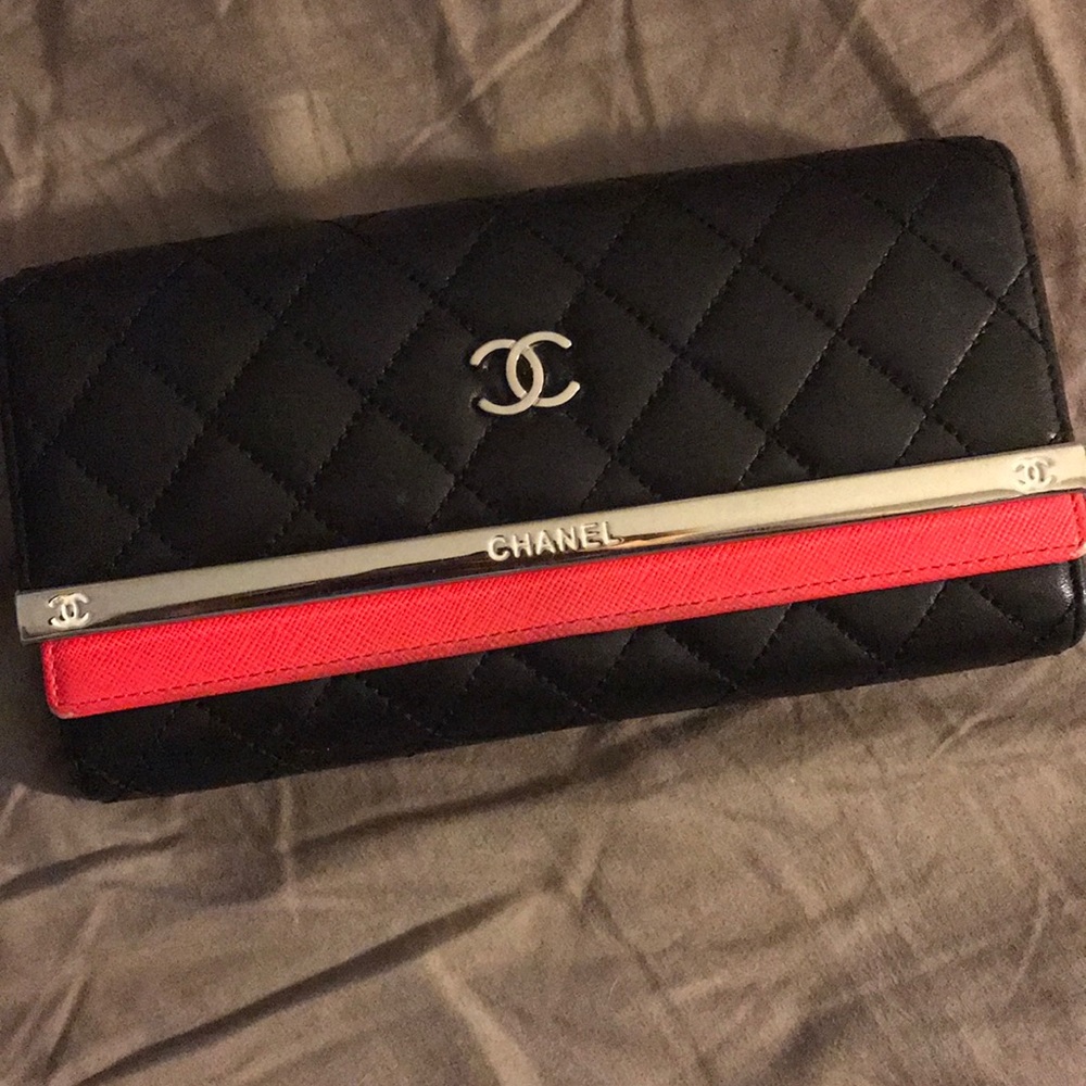 Quilted Stylish Wallet